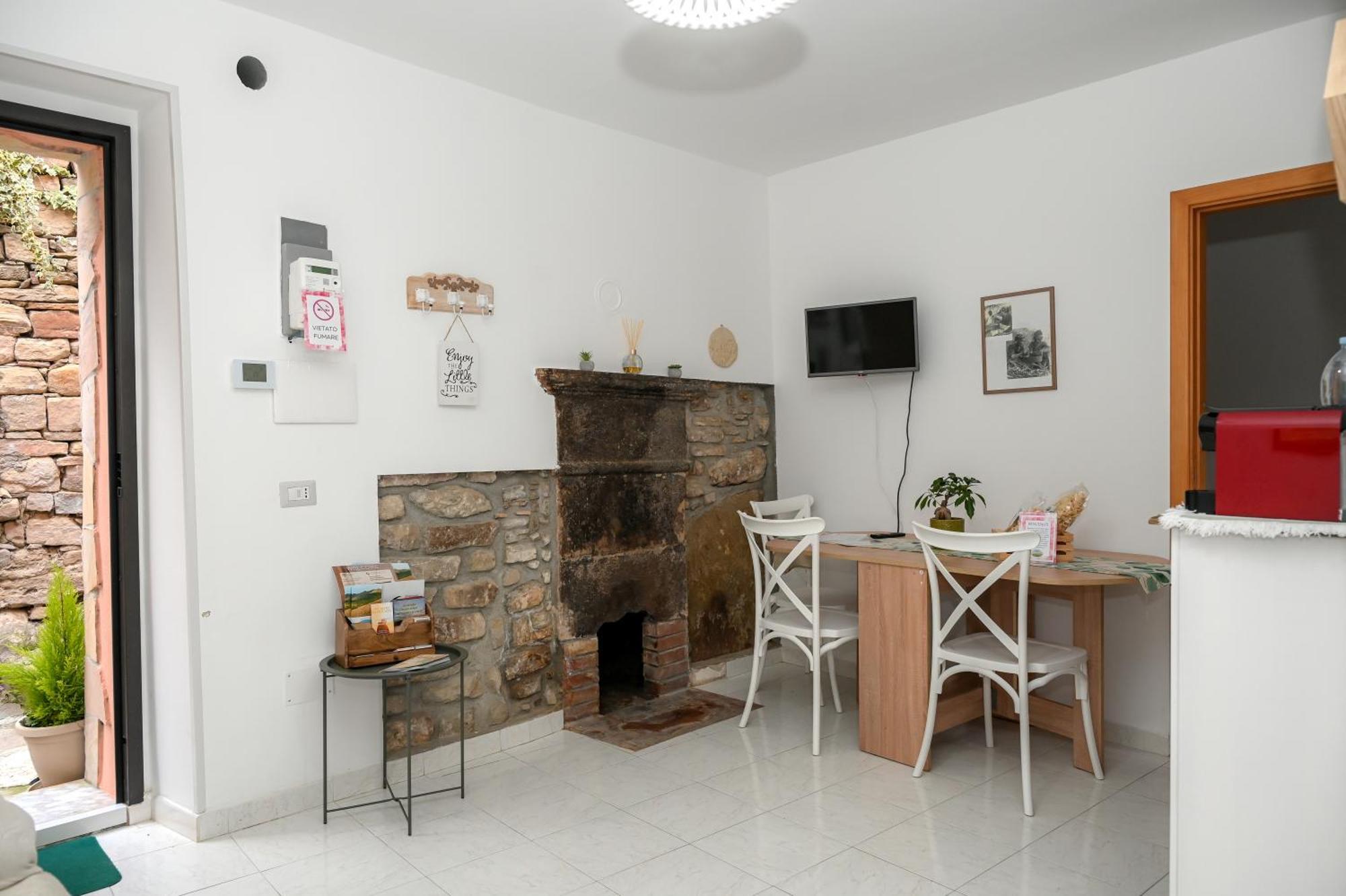 Karlin'S House Anzi - Albergo Diffuso Exterior photo